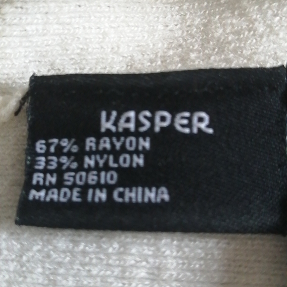 Kasper Knits, Ladies Sweater, Size.. Medium - Picture 7 of 8
